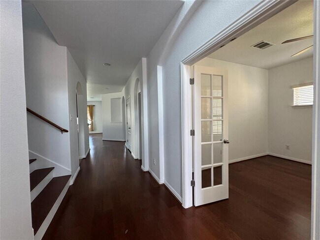 Photo - 123 Honey Grove