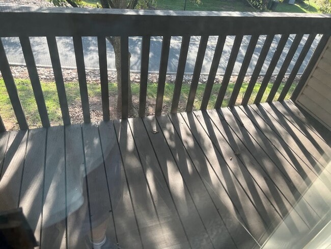 Photo - Newly updated 2nd floor Laurel Springs condo, Exeter Township