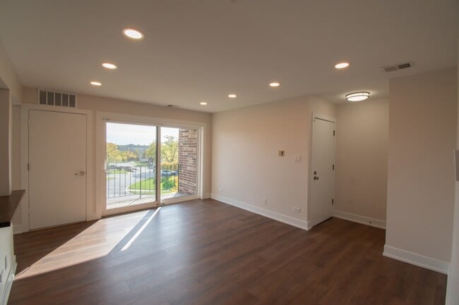 Photo - 14949 Lake View Dr Unidad 306