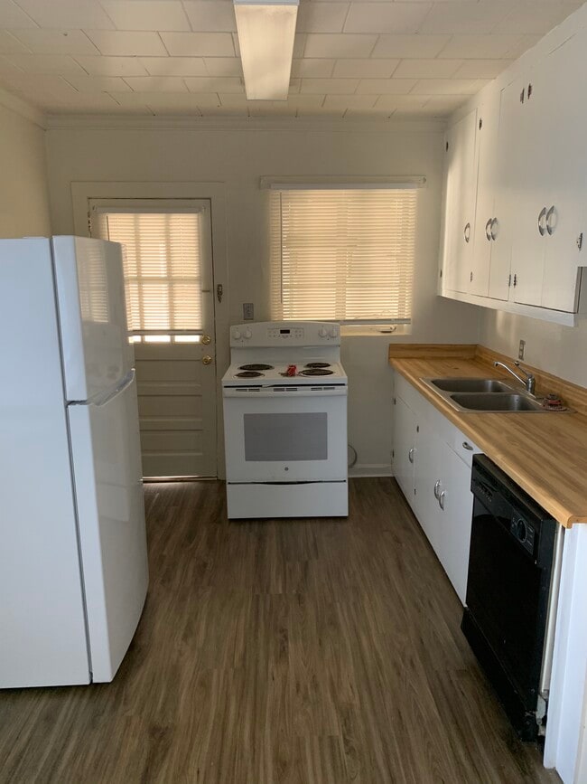 Photo - 402 W 22nd Street