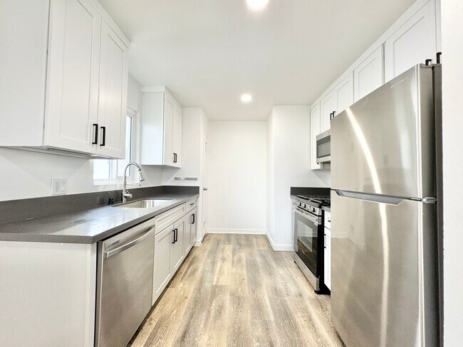 Photo - 4132 W 118th St Unit L