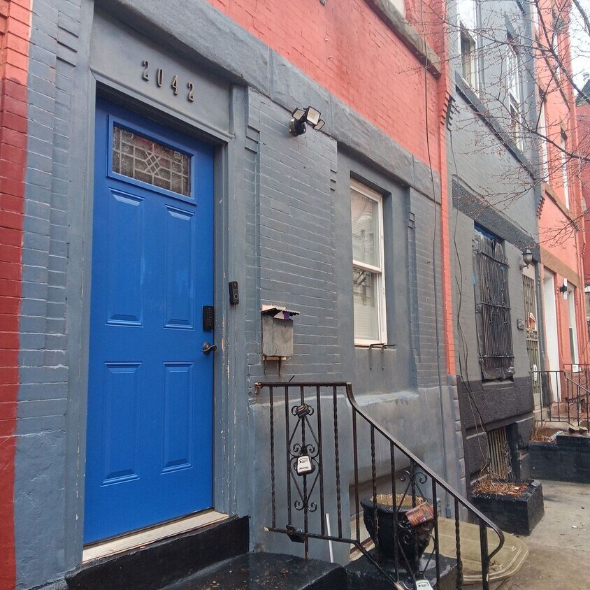 Photo - 2042 N Gratz St