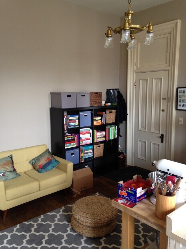 Photo - Historic upstairs 1 Bedroom 1 Bath apt Unit 622 - 3