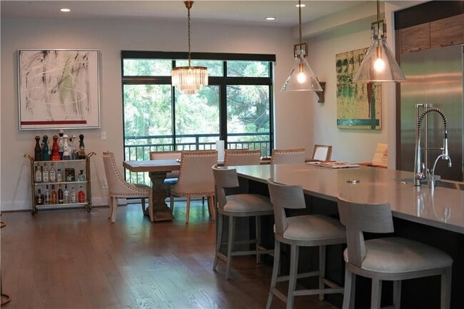 Photo - 908 Lenox Blvd
