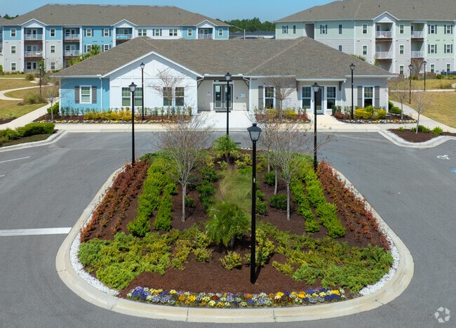 Oficina de arrendamiento - Argyle Lake at Oakleaf Town Center