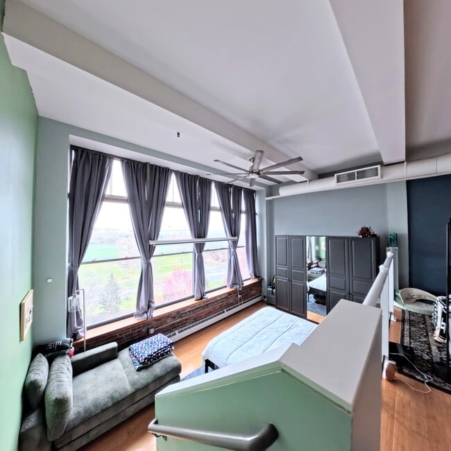 Building Photo - 156 Porter St