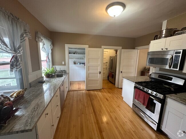 Building Photo - 99 Lexington Ave Unit 3 Rental