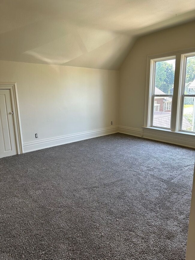 Photo - 504 E Jefferson St Unit 504 1/2