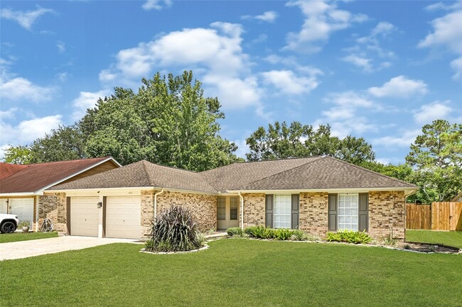 Photo - 522 Country Ln