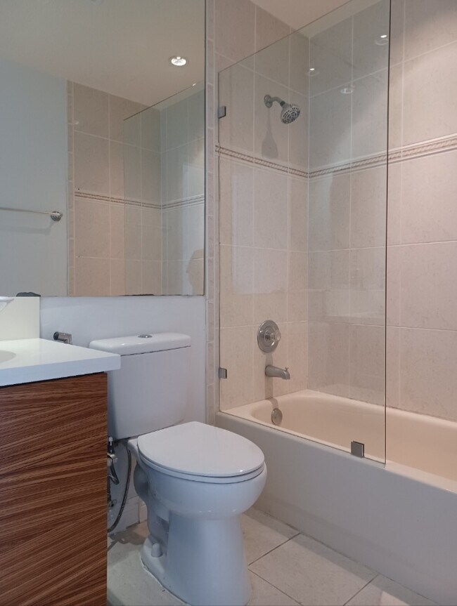 Photo - 4730 NW 102nd Ave Unidad 201