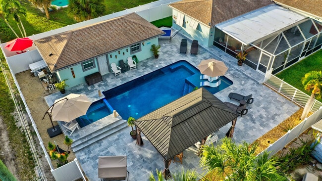 Building Photo - 310 Gulfstream Dr