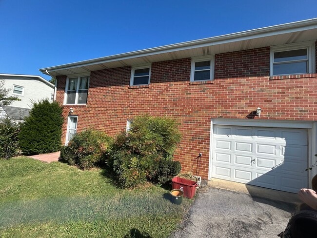 Photo - Beautiful 3 bed 3 bath home with finished ...