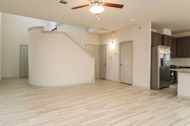 Photo - 7923 Fijian Cypress Dr