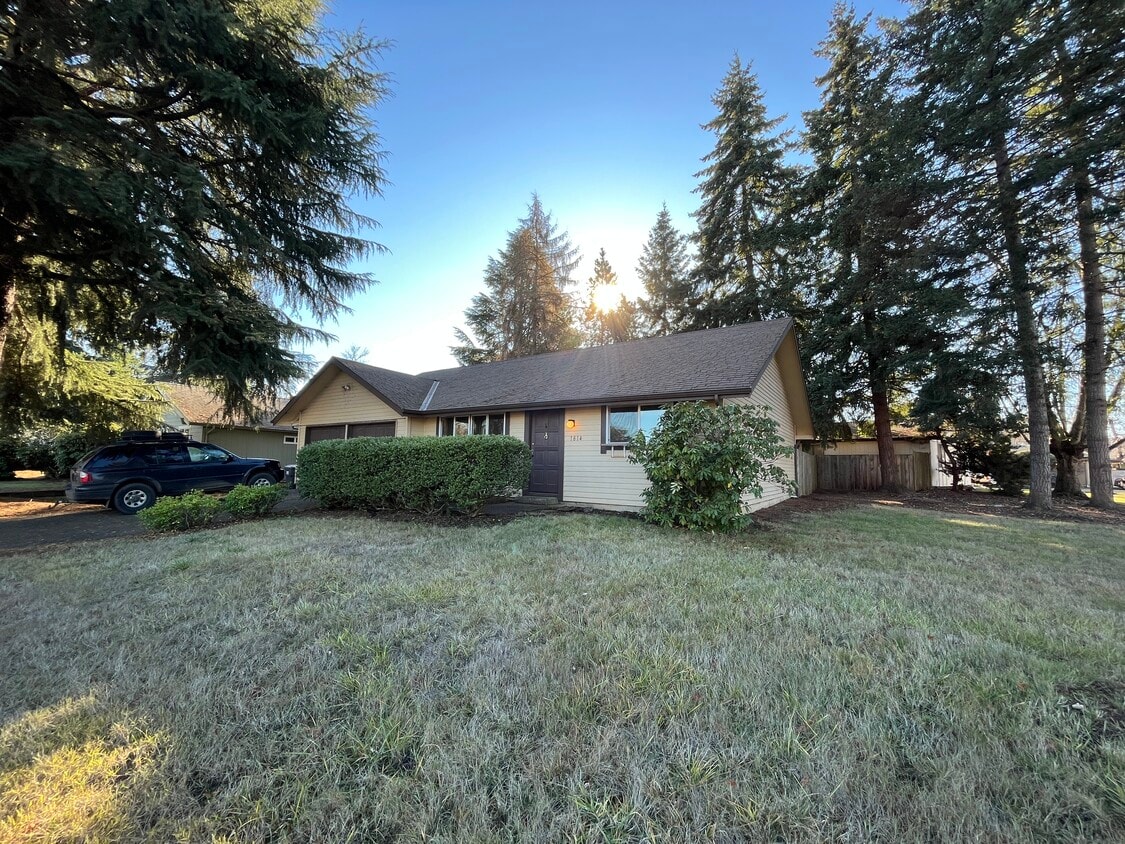 Photo - 1814 Parliament St (Eugene, OR)