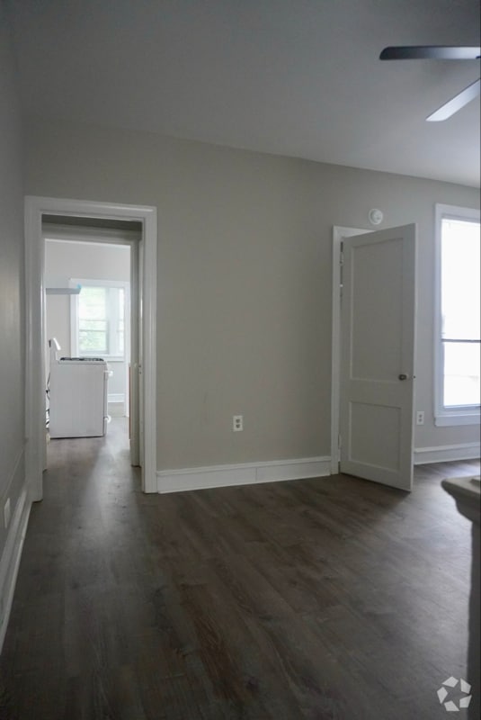 Building Photo - 5953 Chester Ave Unit 2 Rental