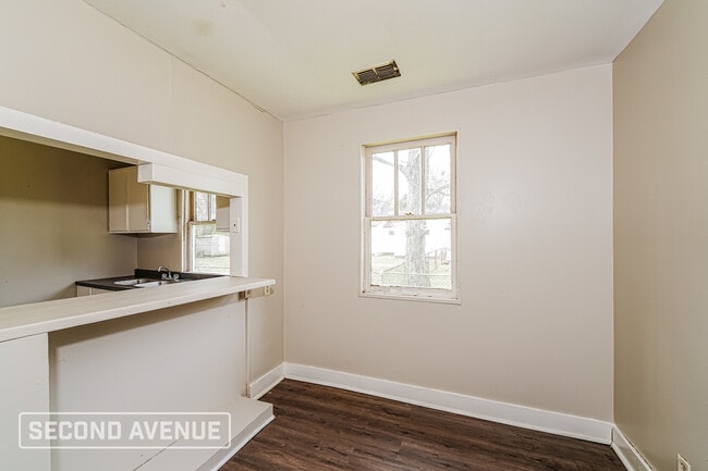 Photo - 2709 Powderly Ave SW