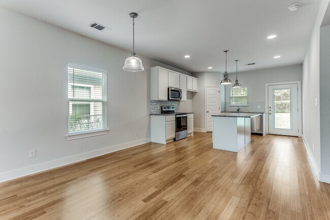 423 Channing Ave