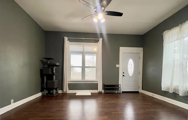 Front Room - 523 Tracy Ave