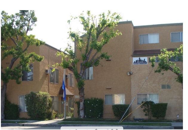 Foto principal - 5708 Tujunga Ave