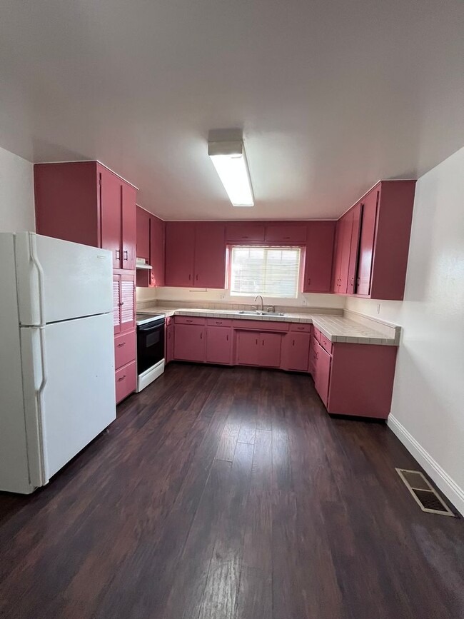 Photo - Move in Special see Ad