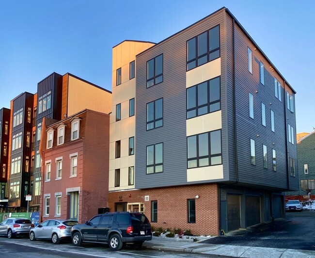 Building Photo - 530 Dorchester Ave Unit 2