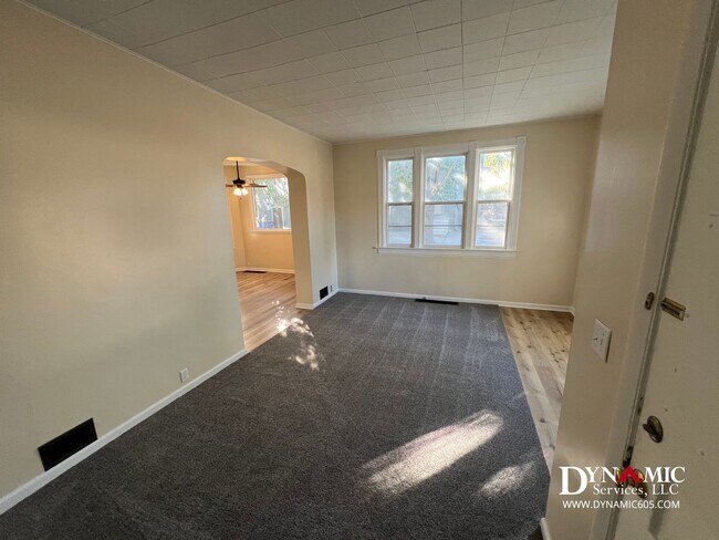 Photo - 517 W 9th St Unit Apt. 1