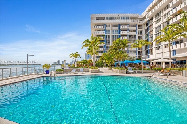 Photo - 800 West Ave Unit 528