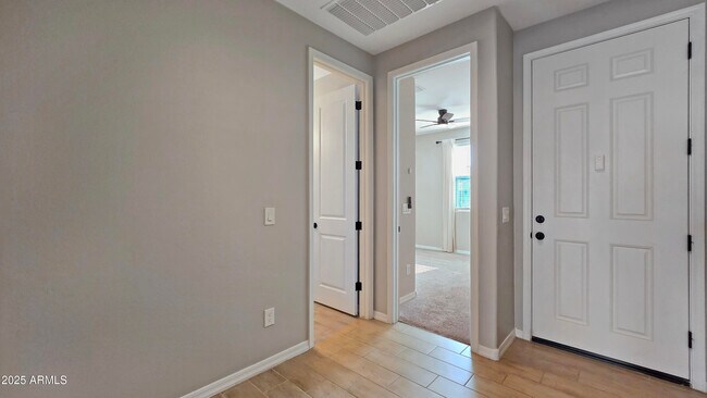 Photo - 18418 W Sunbelt Dr