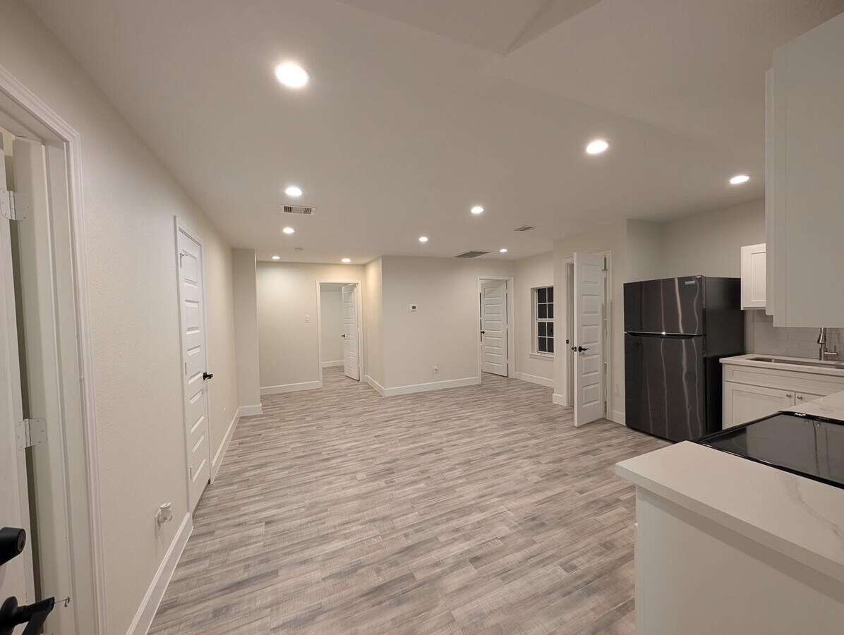 Photo - 7212 Corpus Christi St Unit B