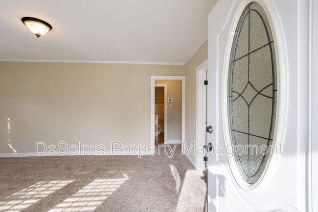 Photo - 922 Wedgewood Ave