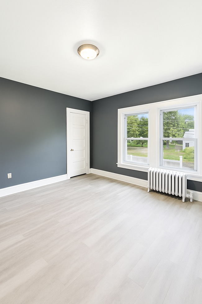 Dormitorio 3 - 305 Springside Ave