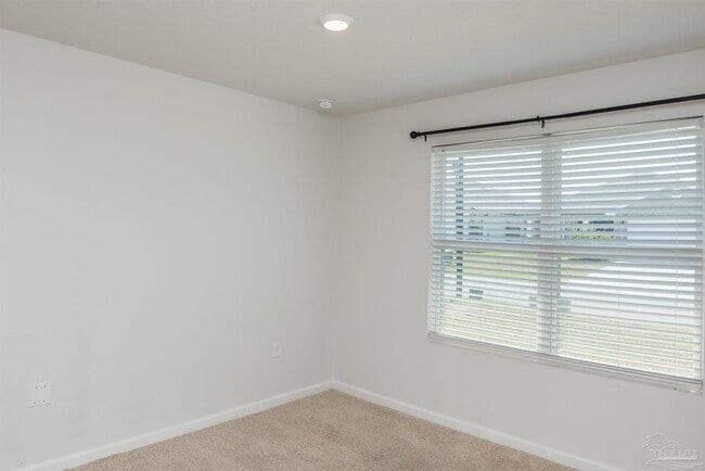 Photo - 7486 Oak Lake Blvd