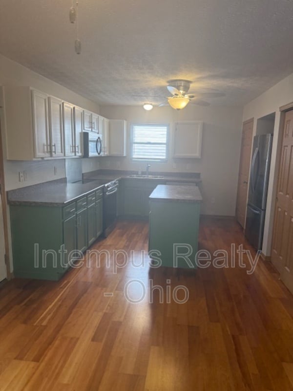 Photo - 5625 Renner Rd