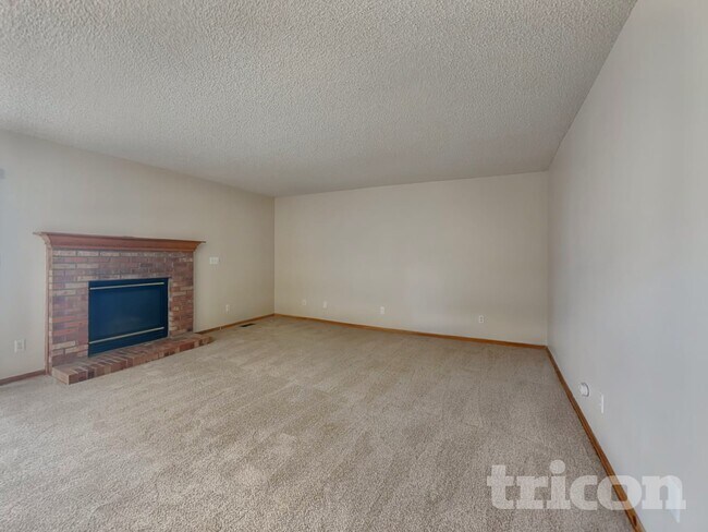 Photo - 5525 E 130th Dr