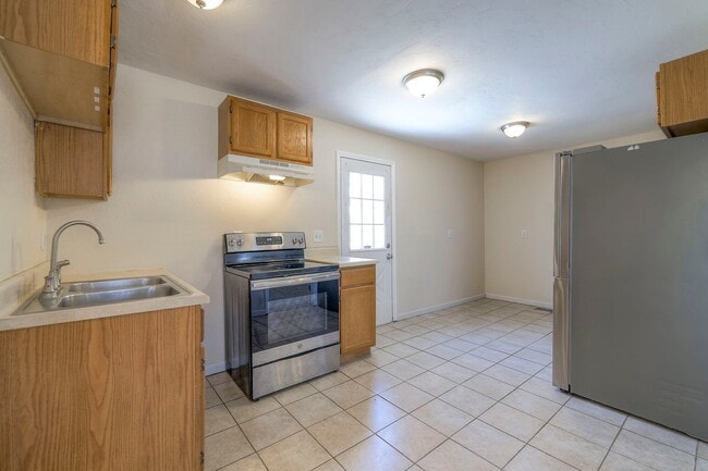 Photo - 709 N Woodland St