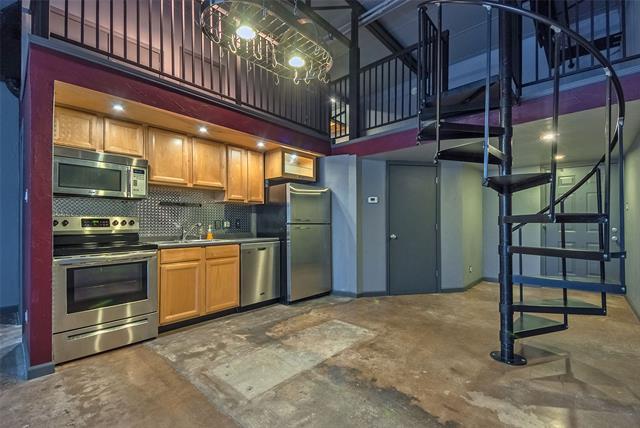 Photo - 215 N Walton St Unit 5