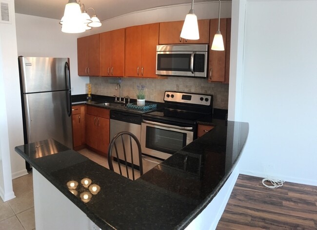 Photo - 5445 N Sheridan Rd Condo Unit 2809