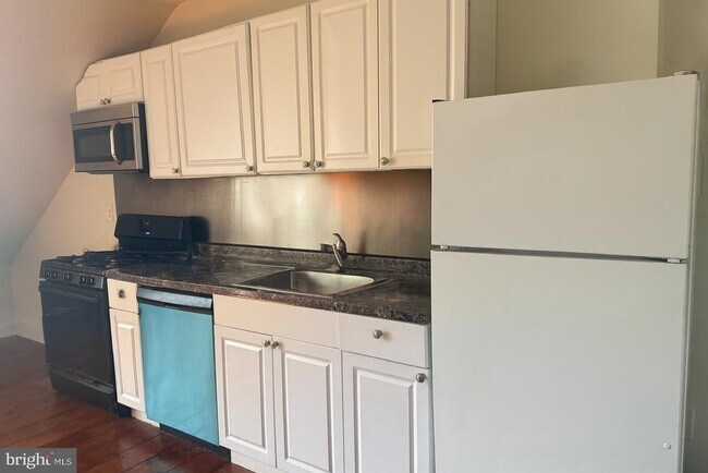 Photo - 1209 Spruce St Unit #4