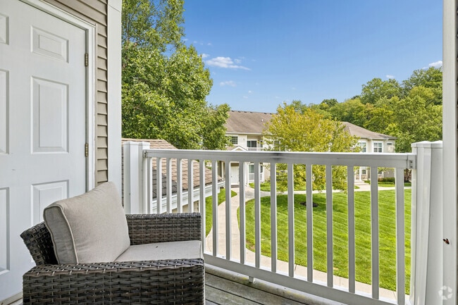Adams 1BR, 1BA - 684SF - Balcony