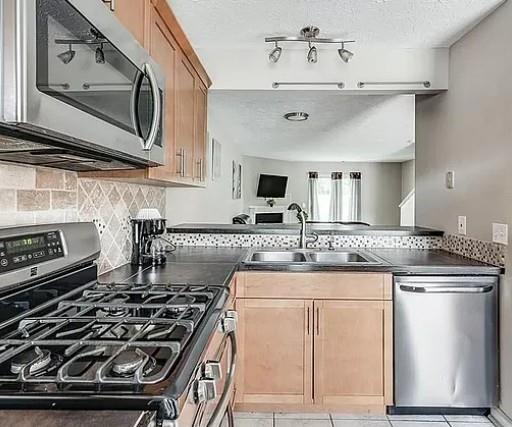 Photo - 1565 Springleaf Ct SE