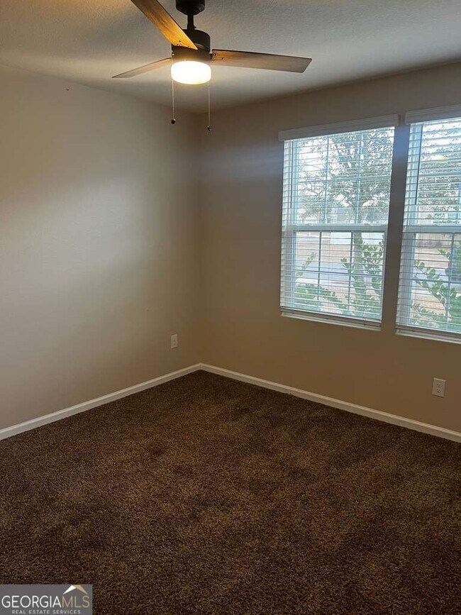 Photo - 306 Cedar Breeze Dr