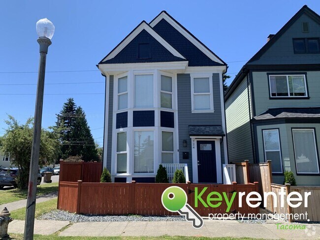 Building Photo - Newly Remodeled Centrally Located Tacoma H... Rental