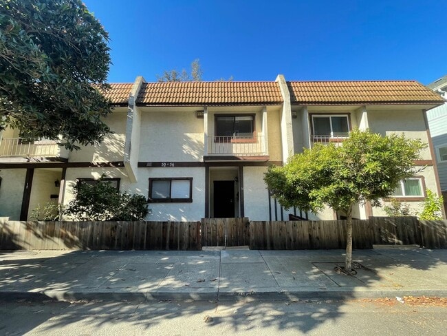Beautifully Updated 3-Bedroom Condo in Pri... - Beautifully Updated 3-Bedroom Condo in Pri...