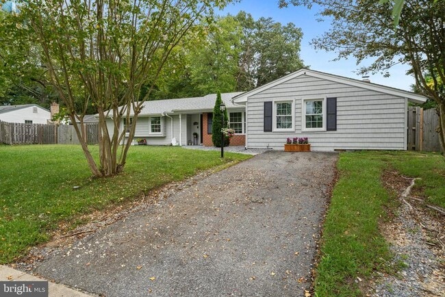 Photo - 2106 Dennis Rd