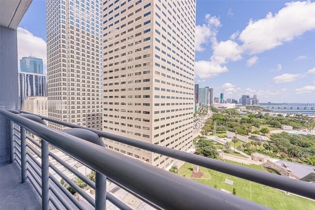 Photo - 325 S Biscayne Blvd Unit 2020