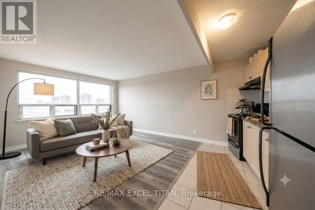 Photo - 468 Ottawa St N Unit 739D