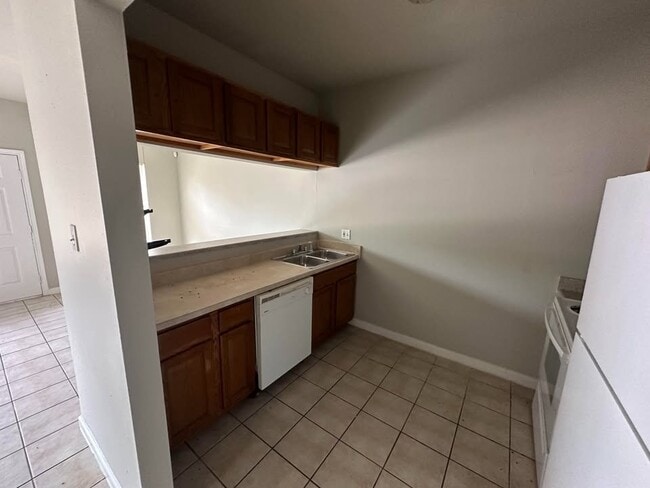 12300 Hodges St Unit 2