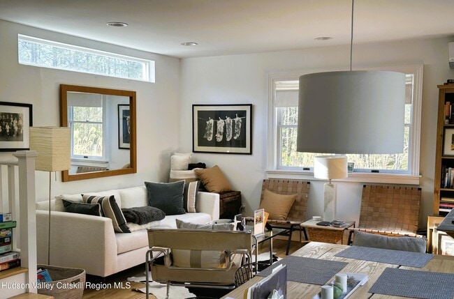 Photo - 281 Chestnut Hill Rd