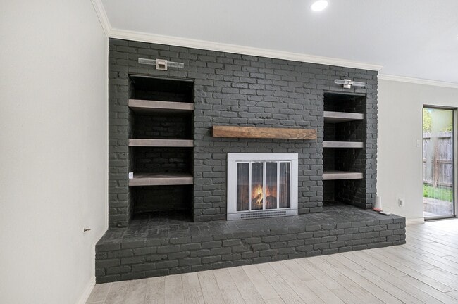 Photo - 10818 Hillcroft Ave