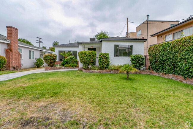 Building Photo - 4335 Sunnyslope Ave Rental